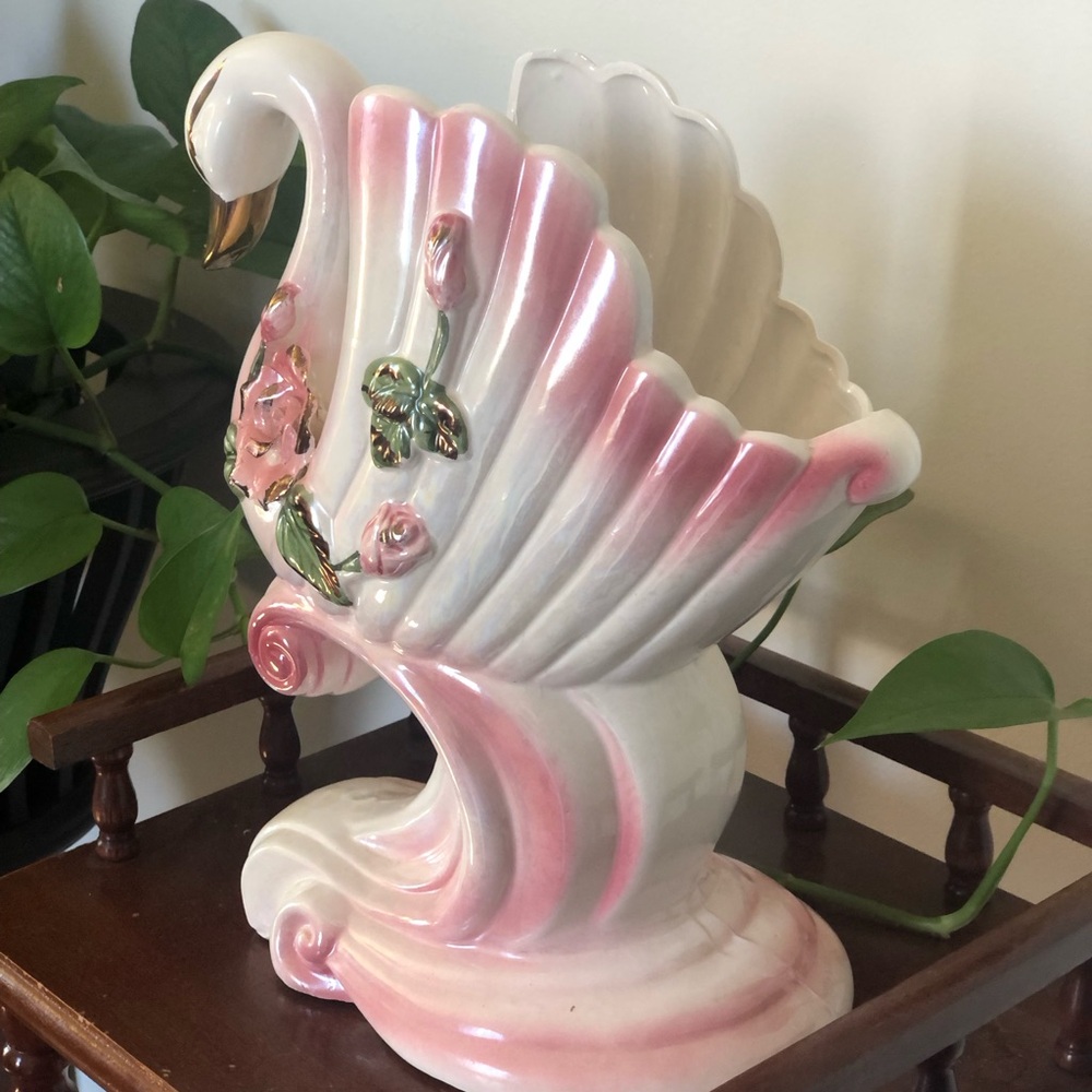 Vintage Pink and Cream Swan Vase - Picture 3 of 9